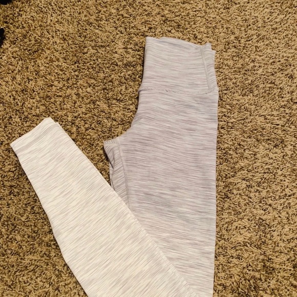 Lululemon wunder under - Picture 3 of 3